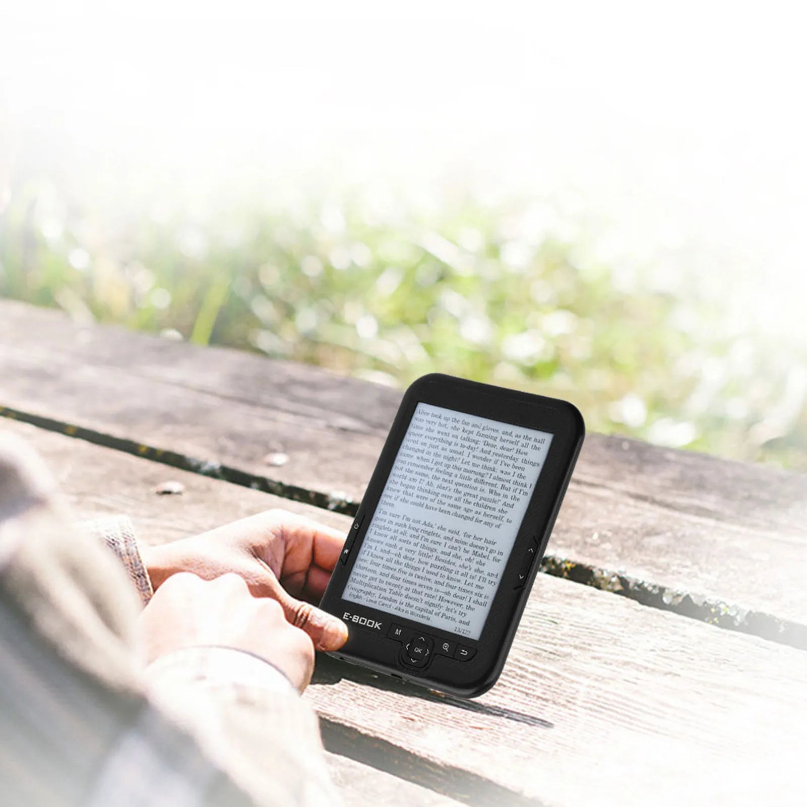 EBOOK Reader EInk 6 Inch Ereader 600 X 800 Resolution Display 300DPI Blue Cover (Black 8G)